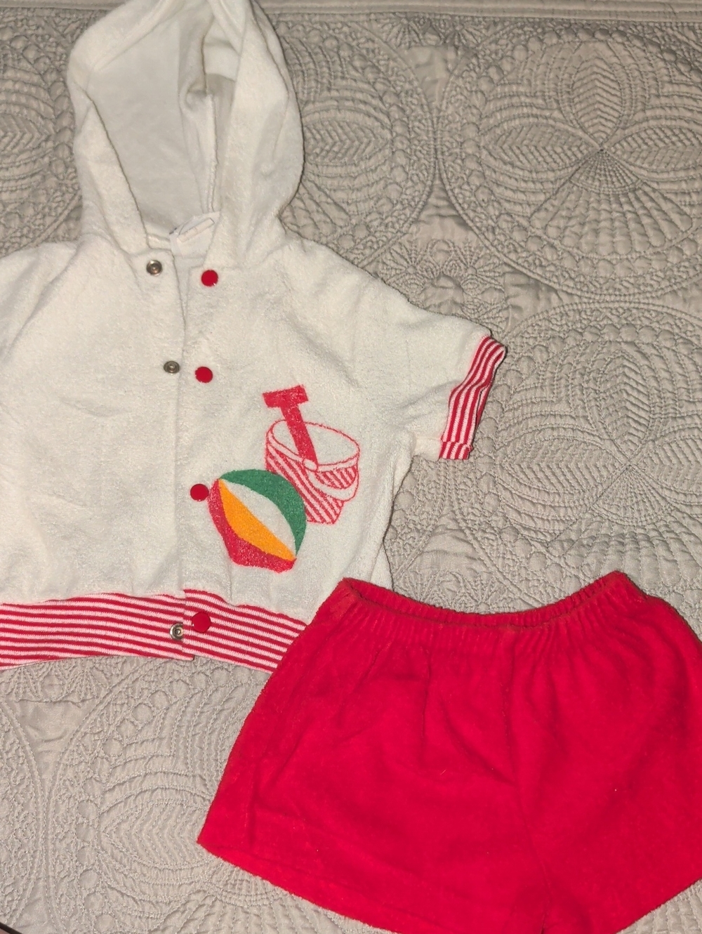 Vintage White & Red Hooded Terry Cloth Beach Outfit Set⛱️